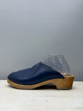 Tessa Blue Leather Clogs Size 42
